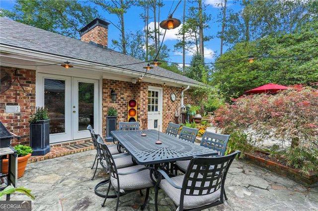 104 Lakeshore Circle NE, Marietta, GA 30067