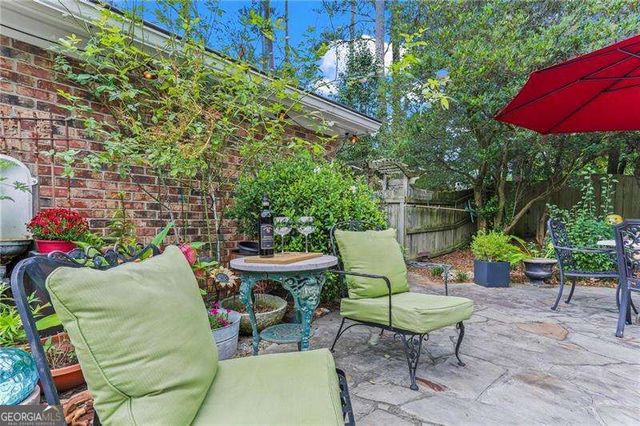 104 Lakeshore Circle NE, Marietta, GA 30067