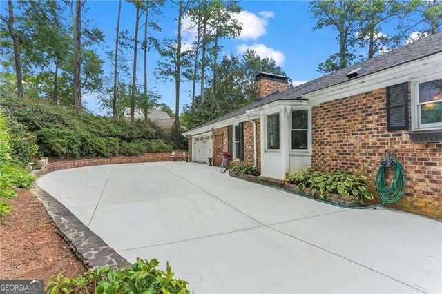 104 Lakeshore Circle NE, Marietta, GA 30067