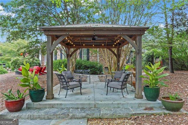 104 Lakeshore Circle NE, Marietta, GA 30067