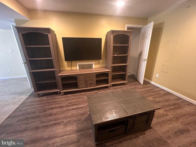 221 BENNIE DR, North East, MD 21901