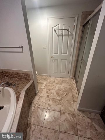 221 BENNIE DR, North East, MD 21901