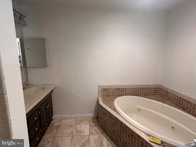 221 BENNIE DR, North East, MD 21901