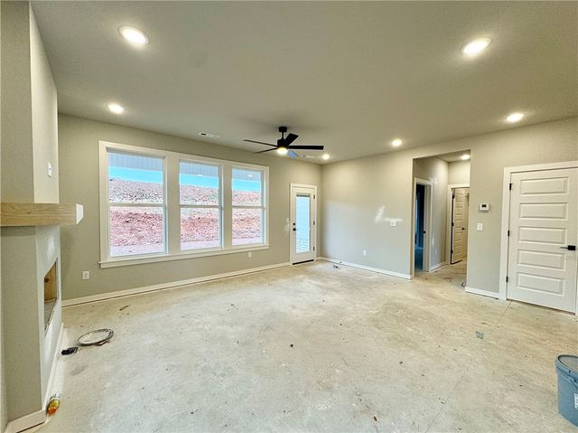 5908 SW Omaha Avenue, Bentonville, AR 72713