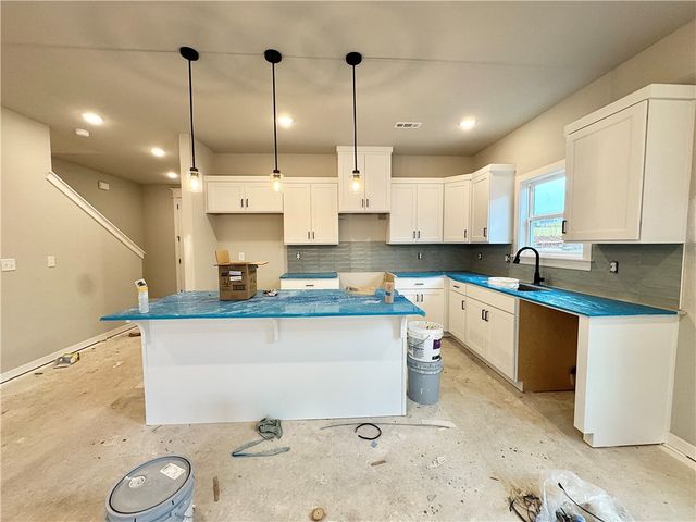 5908 SW Omaha Avenue, Bentonville, AR 72713
