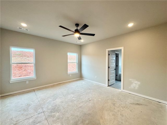5908 SW Omaha Avenue, Bentonville, AR 72713