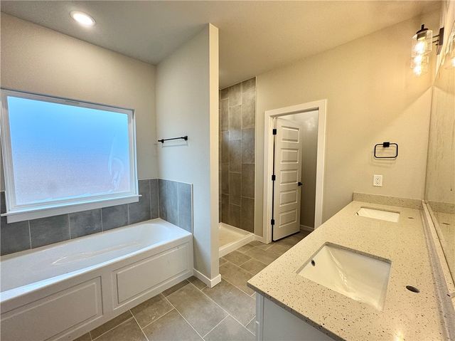 5908 SW Omaha Avenue, Bentonville, AR 72713
