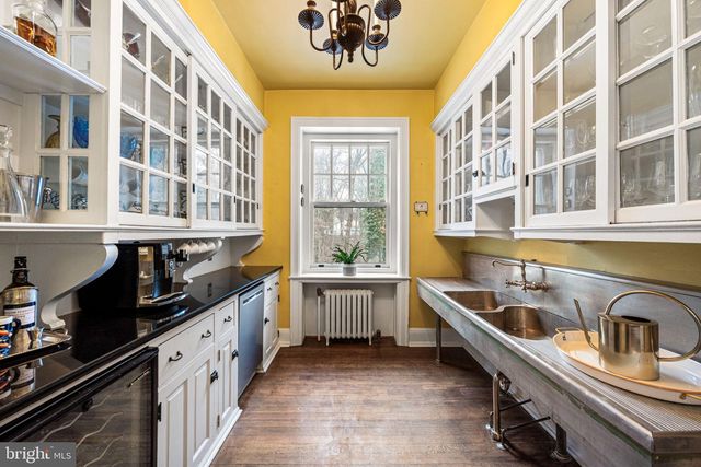 1018 BEECH RD, Wallingford, PA 19086