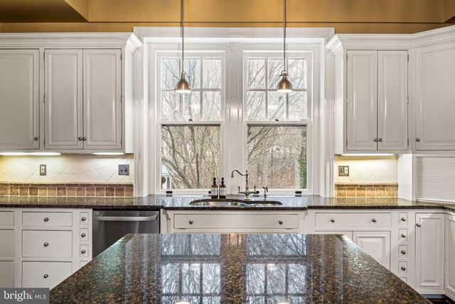 1018 BEECH RD, Wallingford, PA 19086