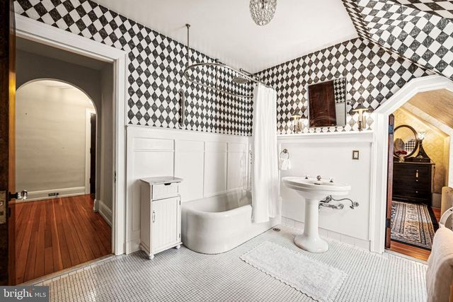 1018 BEECH RD, Wallingford, PA 19086
