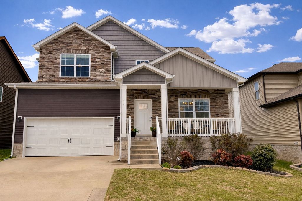 1199 Belvoir Ln, Clarksville, TN 37040