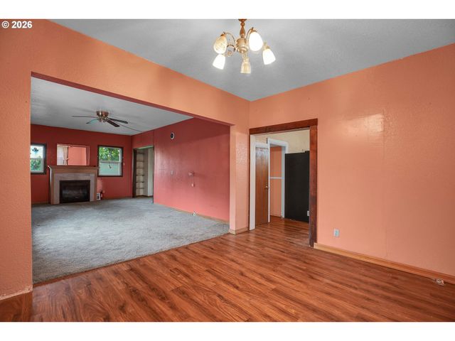 6433 Ne DURHAM Ave, Portland, OR 97211