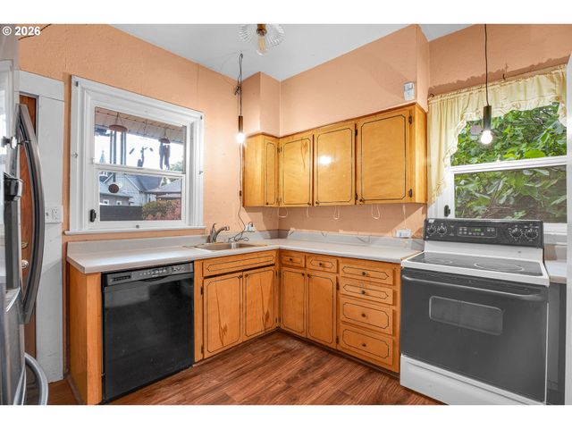 6433 Ne DURHAM Ave, Portland, OR 97211