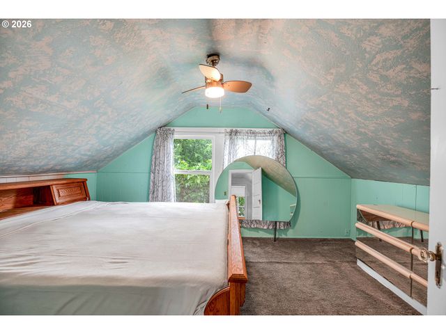 6433 Ne DURHAM Ave, Portland, OR 97211
