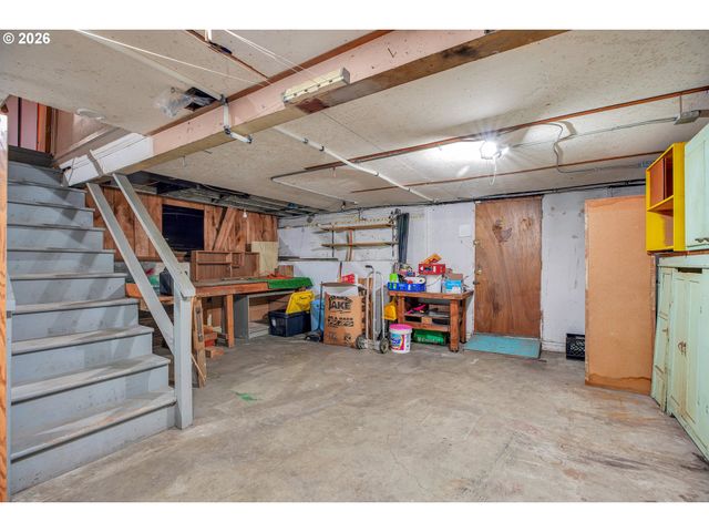 6433 Ne DURHAM Ave, Portland, OR 97211