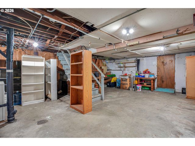 6433 Ne DURHAM Ave, Portland, OR 97211