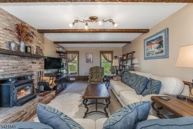 514 Lannon Ln, Bethlehem Twp., NJ 08826