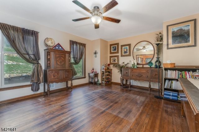 514 Lannon Ln, Bethlehem Twp., NJ 08826