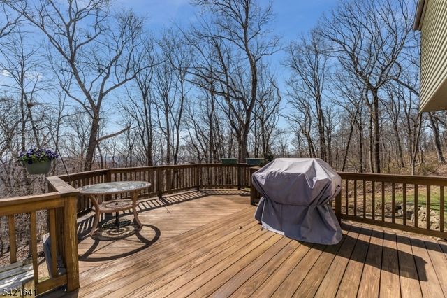 514 Lannon Ln, Bethlehem Twp., NJ 08826