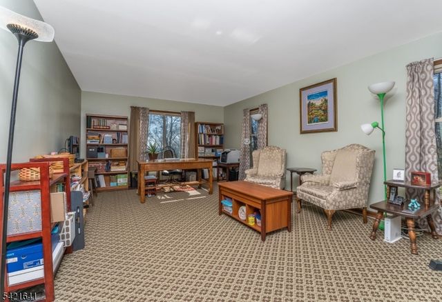 514 Lannon Ln, Bethlehem Twp., NJ 08826