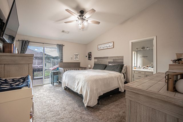 2460 Jeremy Street, Central Point, OR 97502