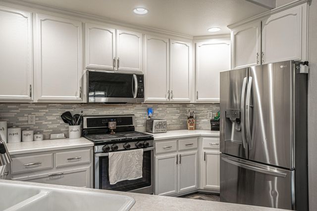 2460 Jeremy Street, Central Point, OR 97502