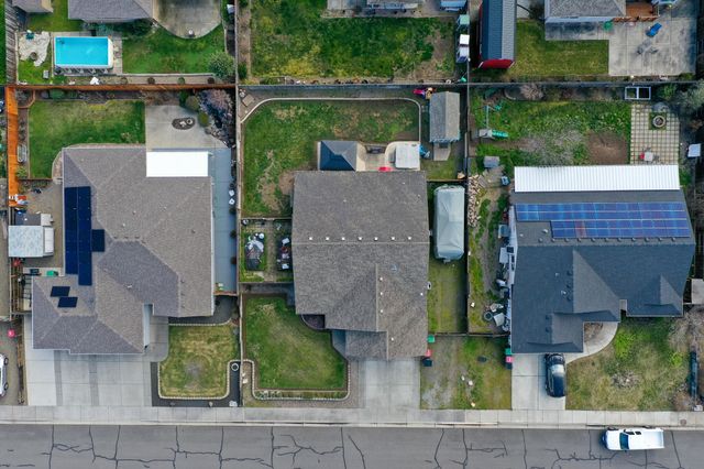 2460 Jeremy Street, Central Point, OR 97502