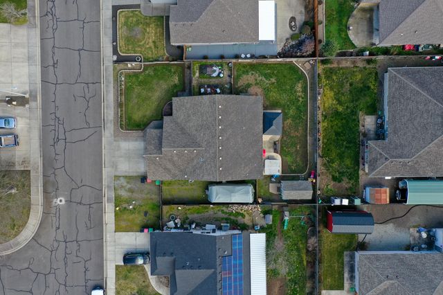 2460 Jeremy Street, Central Point, OR 97502