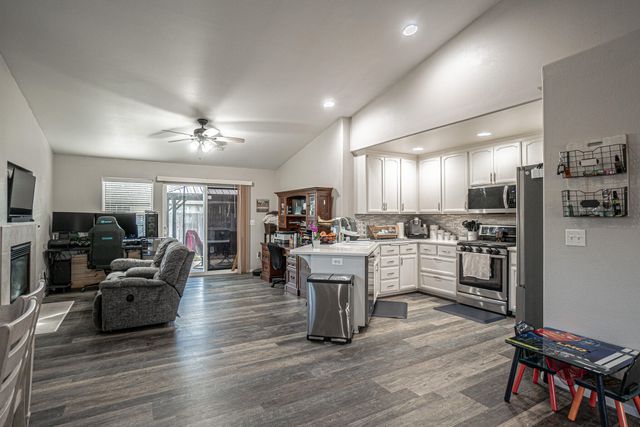 2460 Jeremy Street, Central Point, OR 97502