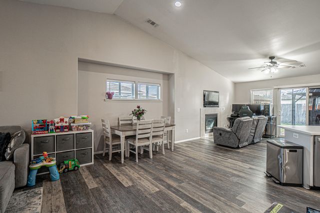 2460 Jeremy Street, Central Point, OR 97502