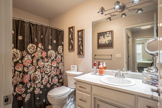 2460 Jeremy Street, Central Point, OR 97502