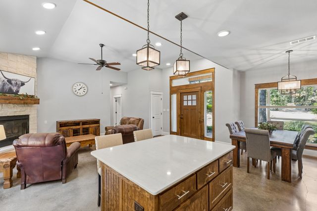 6912 Circle Drive, Bonham, TX 75418