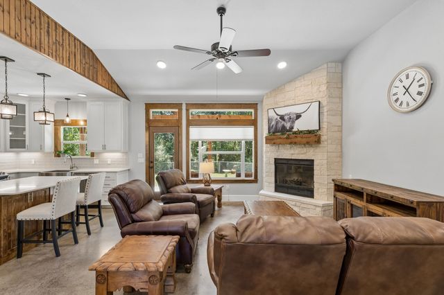6912 Circle Drive, Bonham, TX 75418