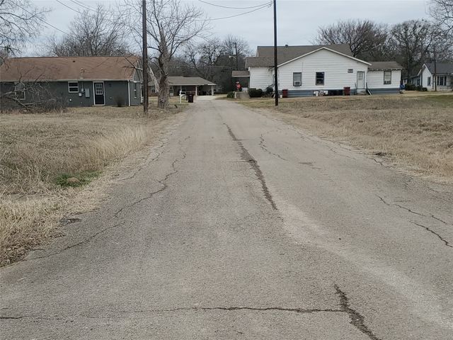 1229 Franklin, Bonham, TX 75418