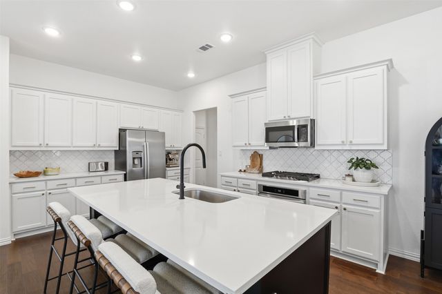 15137 Devonne Drive, Aledo, TX 76087