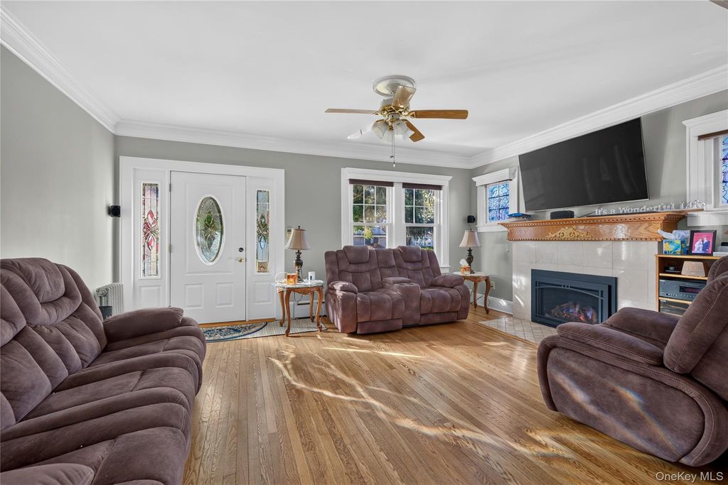 69 Robert Street, Patchogue, NY 11772 — photo 4