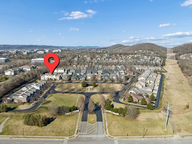 1306 Trenton Ln, Franklin, TN 37067