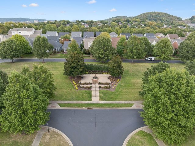 1306 Trenton Ln, Franklin, TN 37067