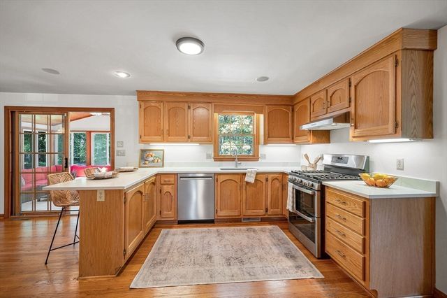 37 Apache Way, Wilmington, MA 01887