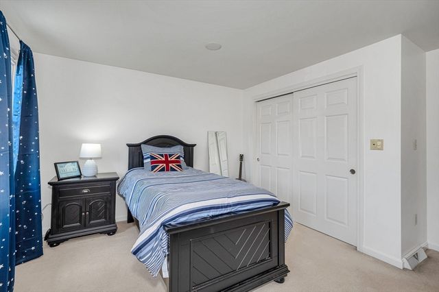 37 Apache Way, Wilmington, MA 01887