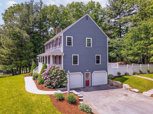 37 Apache Way, Wilmington, MA 01887