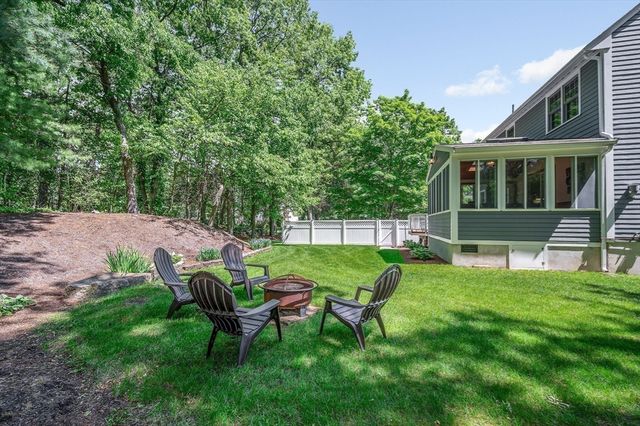 37 Apache Way, Wilmington, MA 01887