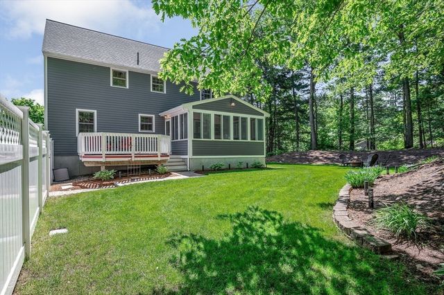 37 Apache Way, Wilmington, MA 01887