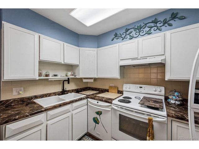 635 S Alton Way 11A, Denver, CO 80247