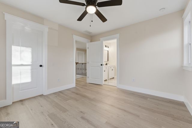 1043 Mccalla Street NE, Conyers, GA 30012