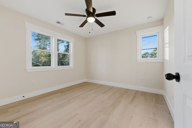 1043 Mccalla Street NE, Conyers, GA 30012