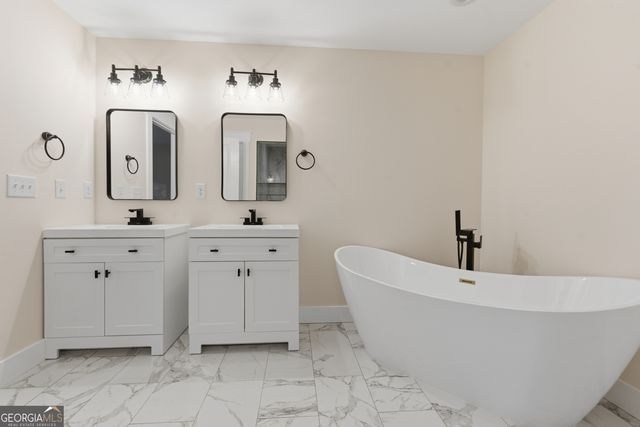 1043 Mccalla Street NE, Conyers, GA 30012