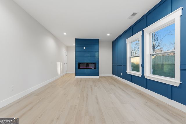 1043 Mccalla Street NE, Conyers, GA 30012