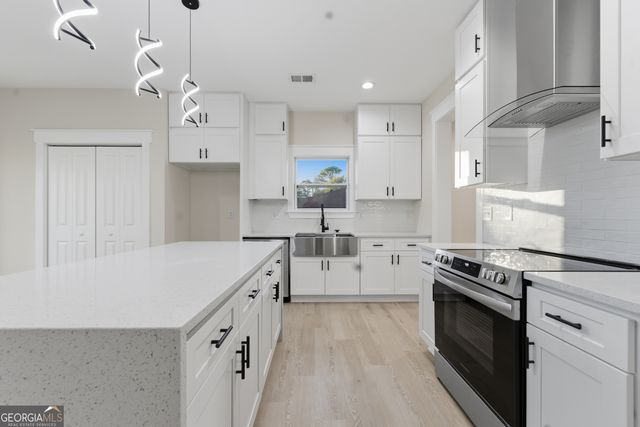 1043 Mccalla Street NE, Conyers, GA 30012