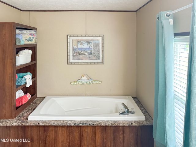 1960 Cherry Grove Road, Terry, MS 39170